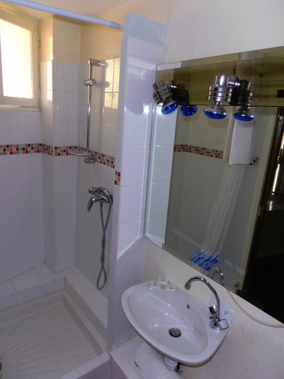 Relais Du Sidobre Hotel Lacrouzette Quarto foto